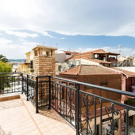 Venetian Rimondi Fountain Mansion - Built In 1626