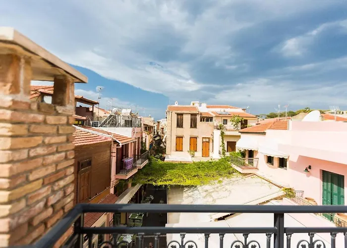 Venetian Rimondi Fountain Mansion - Built In 1626 * Rethimno