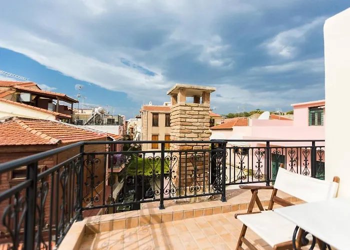 Venetian Rimondi Fountain Mansion - Built In 1626 * Rethimno